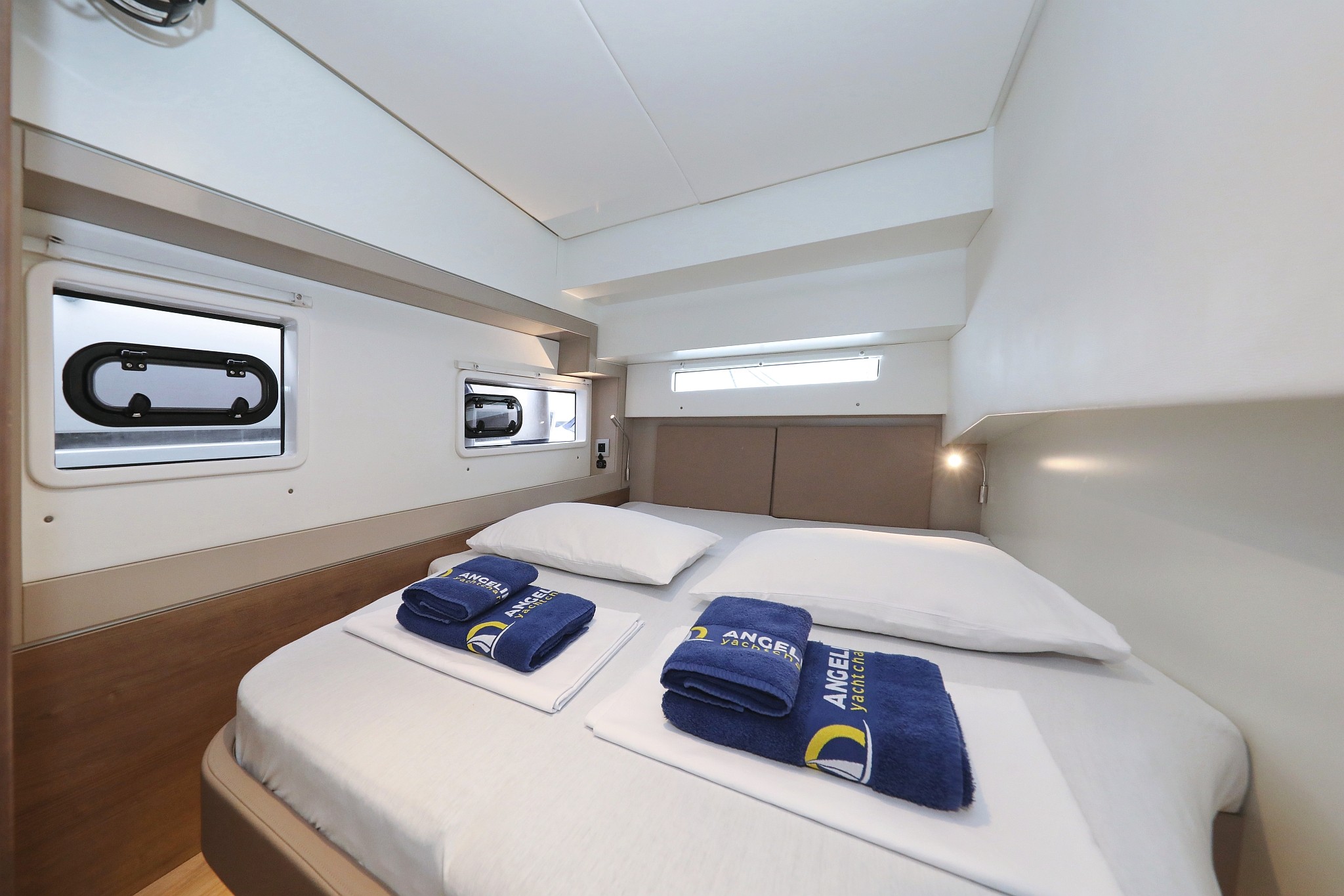 Bali 4.2 OW, Sunlight | Yachtcharter Kroatien