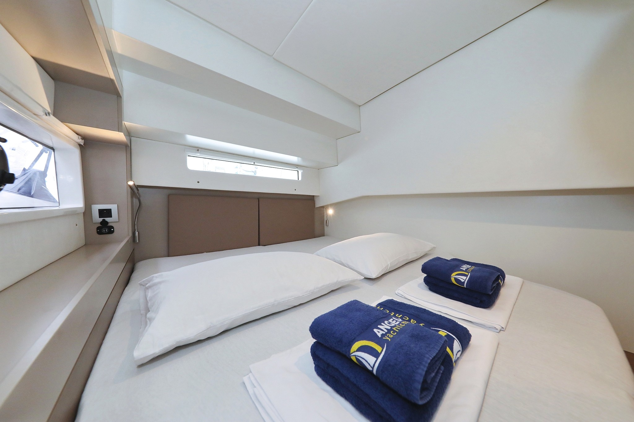 Bali 4.2 OW, Sunlight | Yachtcharter Kroatien