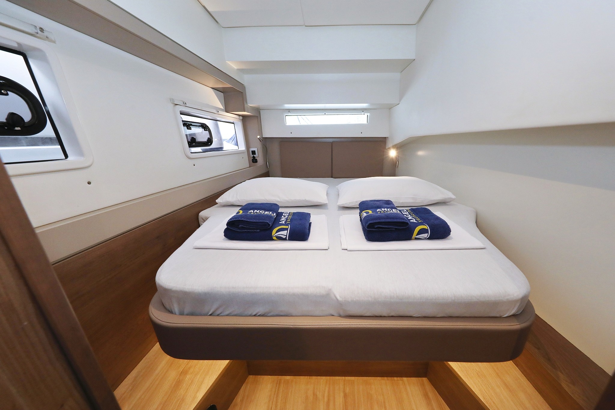Bali 4.2 OW, Sunlight | Yachtcharter Kroatien