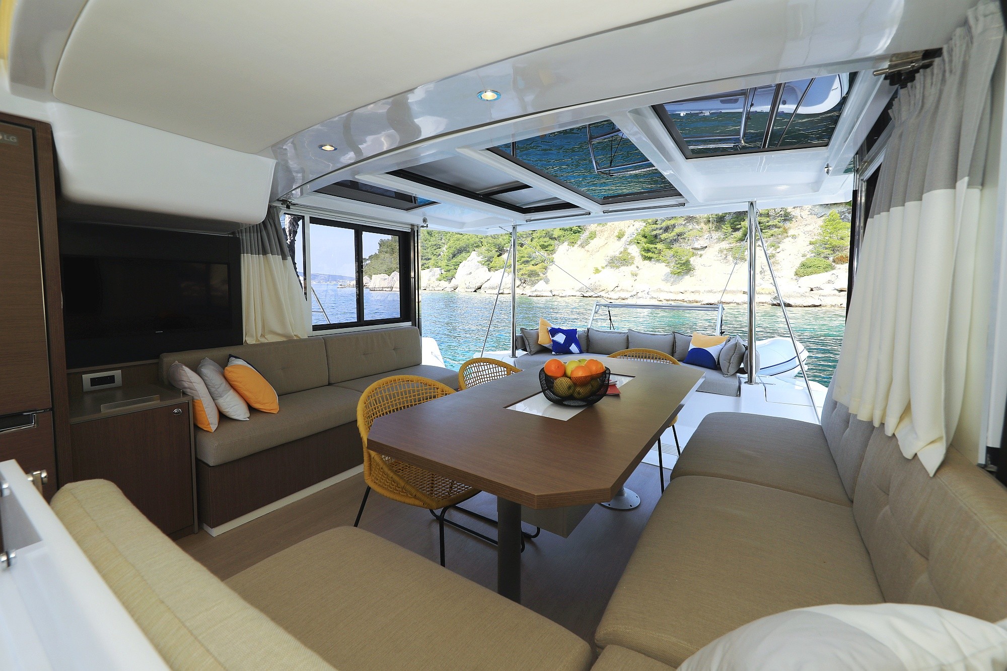Bali 4.2, Clair de Lune | Yacht Charter Croatia
