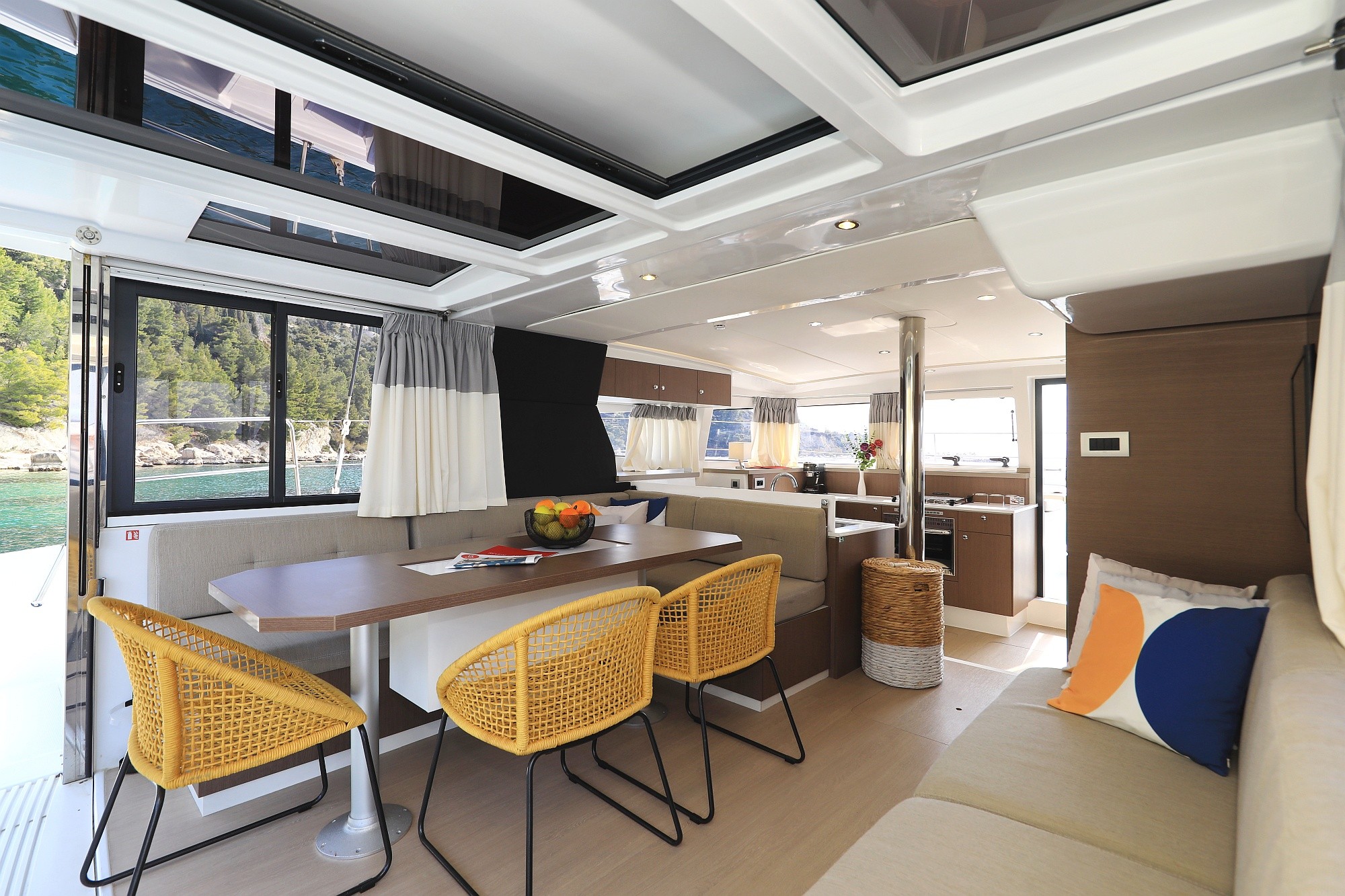 Bali 4.2, Clair de Lune | Yacht Charter Croatia