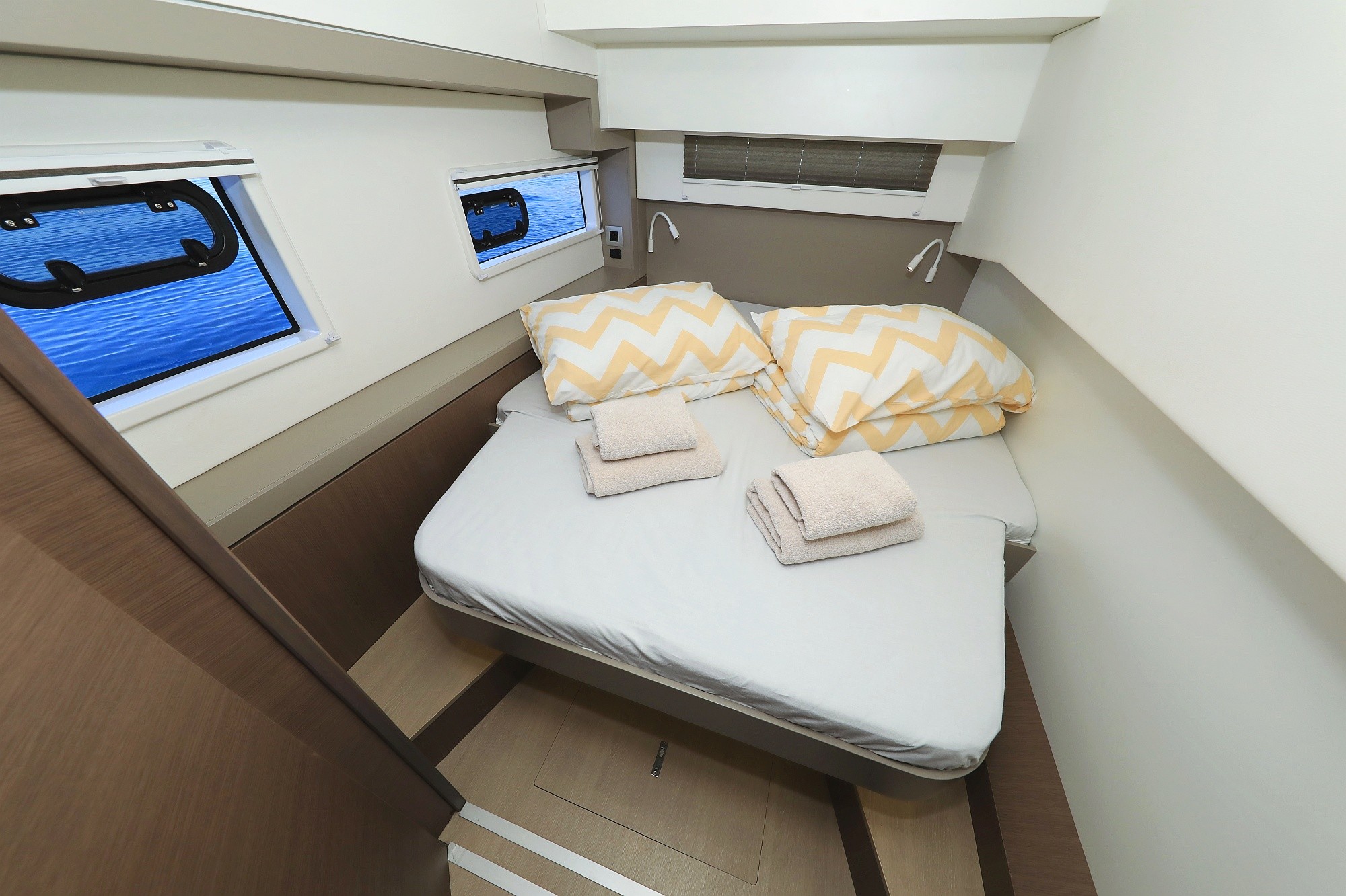 Bali 4.2, Clair de Lune | Yacht Charter Croatia
