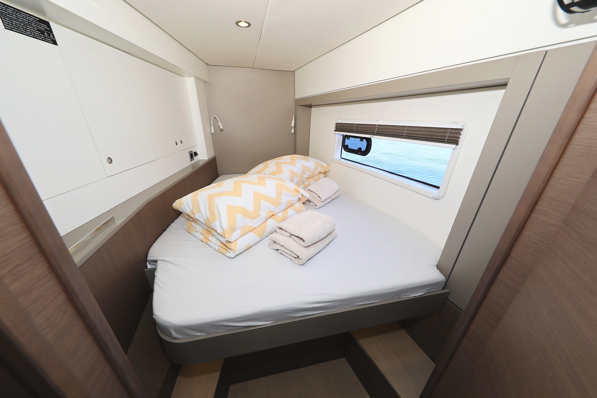 Bali 4.2, Clair de Lune | Yacht Charter Croatia
