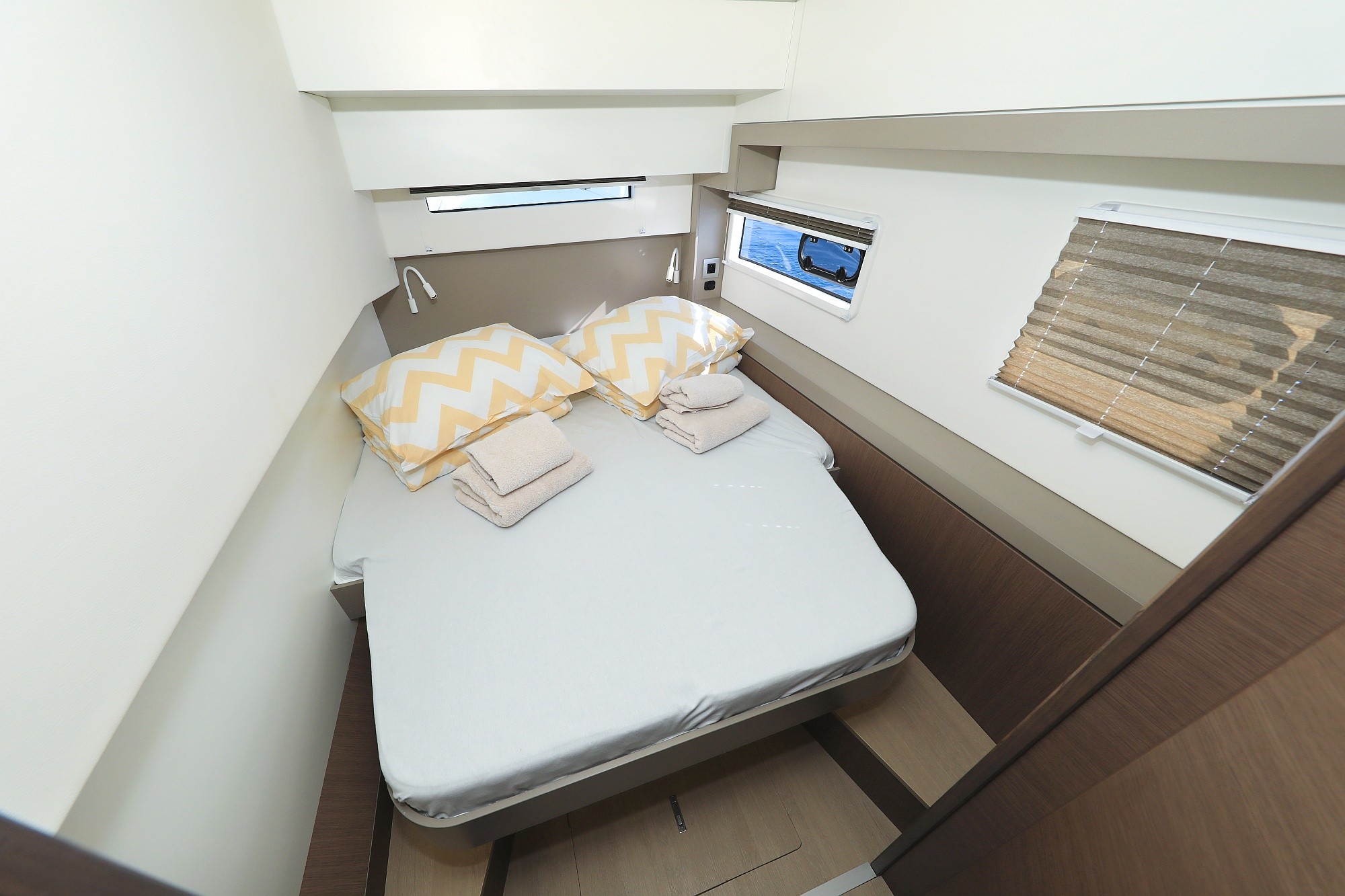 Bali 4.2, Clair de Lune | Yacht Charter Croatia