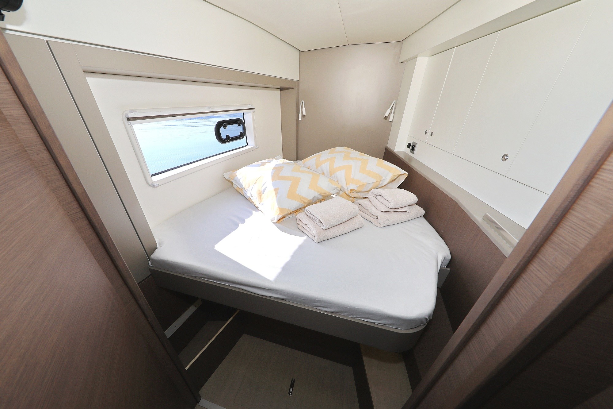 Bali 4.2, Clair de Lune | Yacht Charter Croatia