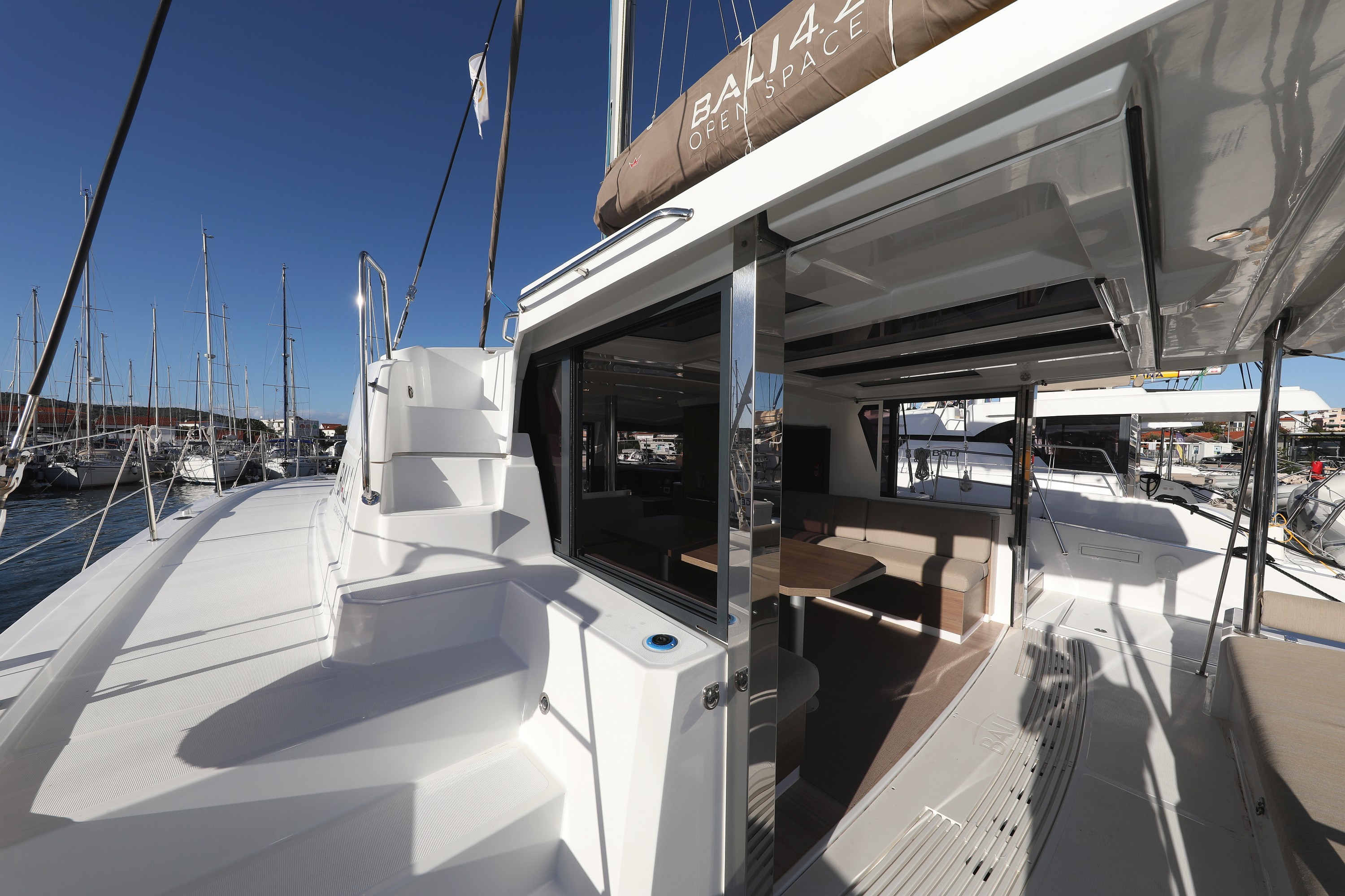 Bali 4.2, Air Space | Yacht Charter Croatia