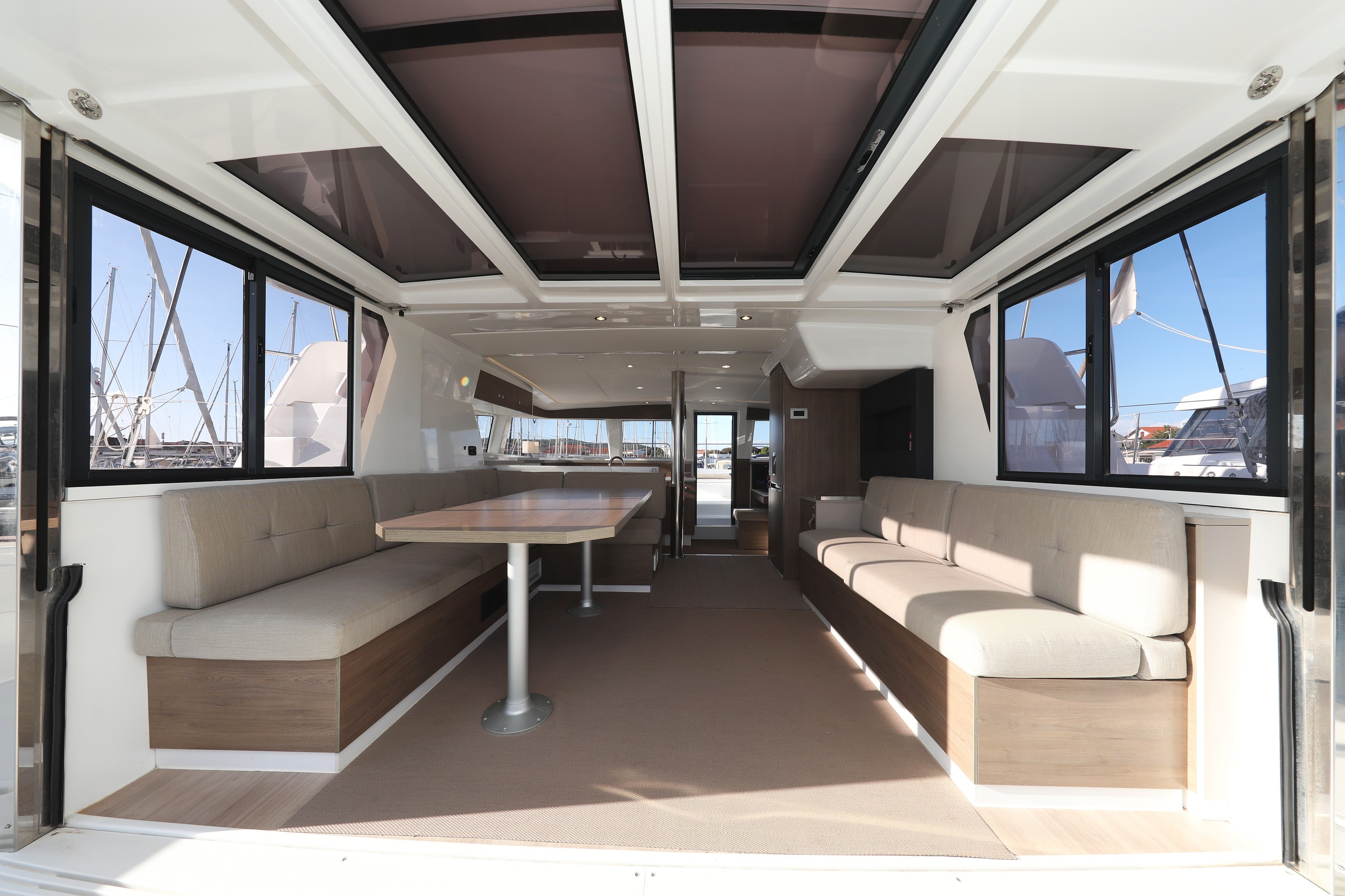 Bali 4.2, Air Space | Yacht Charter Croatia