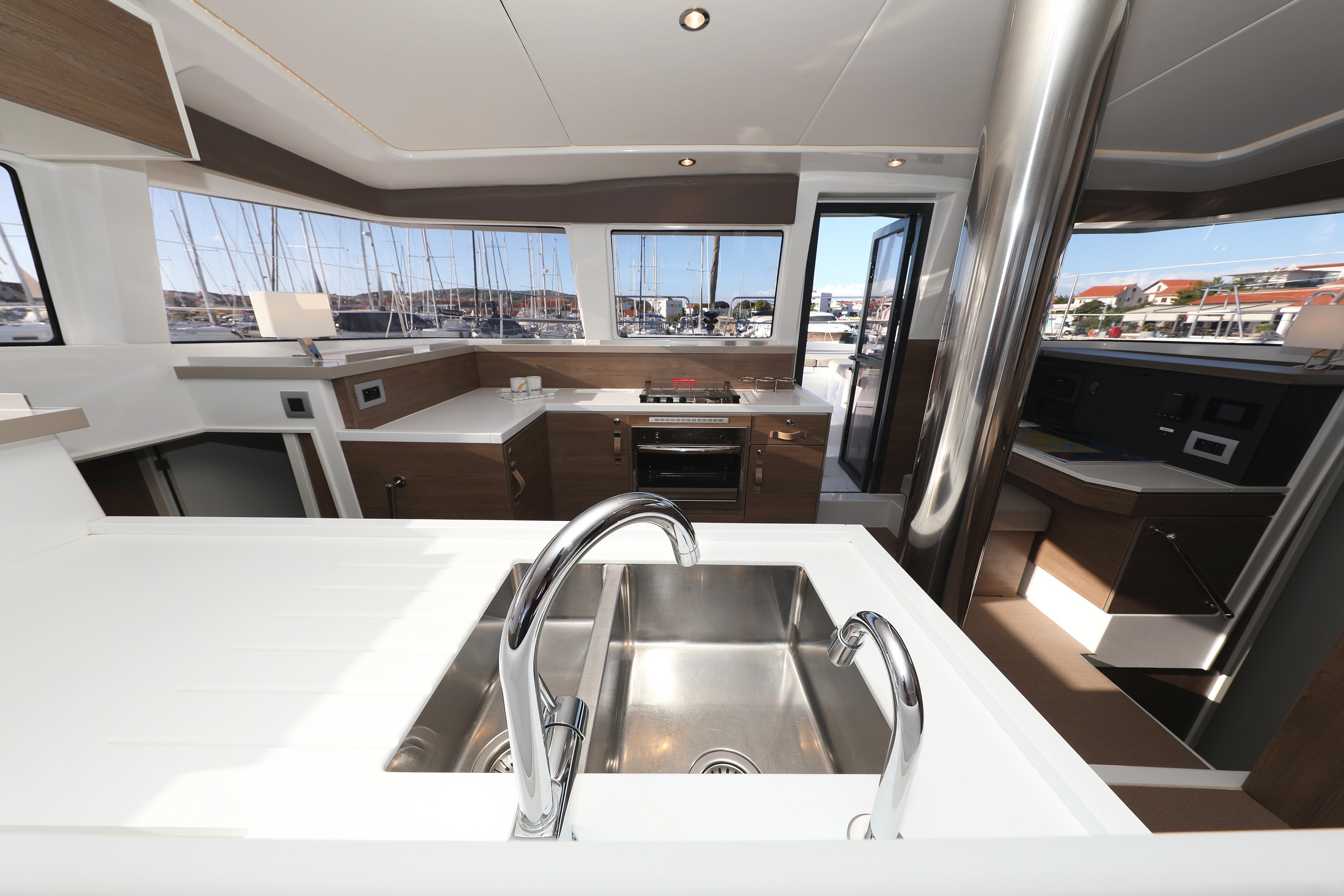 Bali 4.2, Air Space | Yacht Charter Croatia