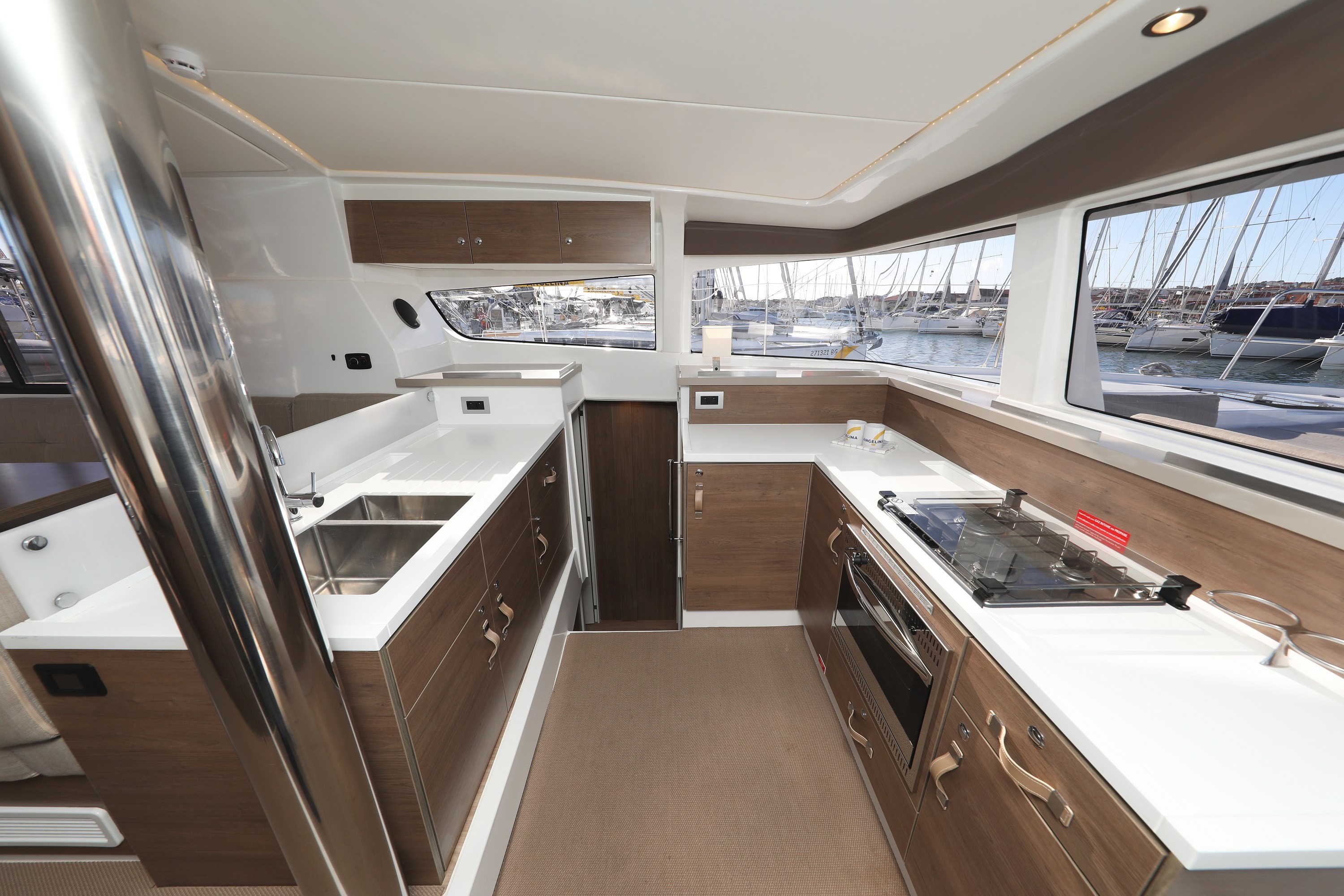 Bali 4.2, Air Space | Yacht Charter Croatia