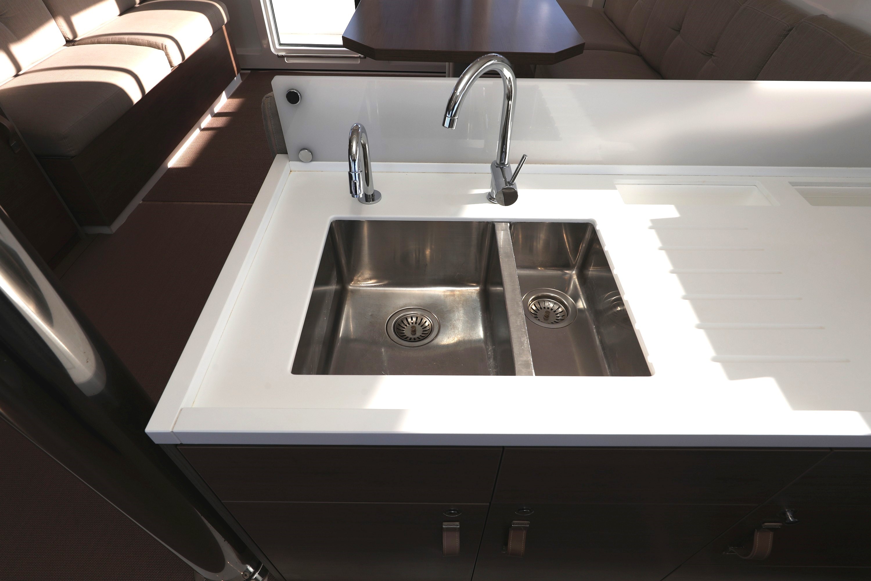 Bali 4.2, Air Space | Yacht Charter Croatia