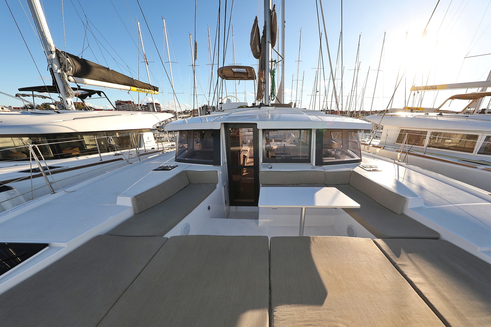 Bali 4.2, Hubble | Yacht Charter Croatia
