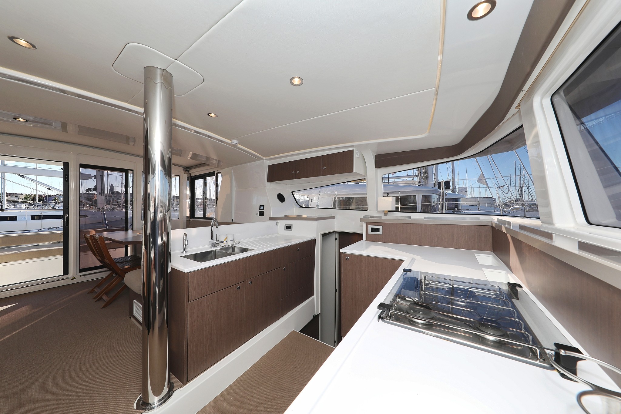 Bali 4.2, Hubble | Yacht Charter Croatia