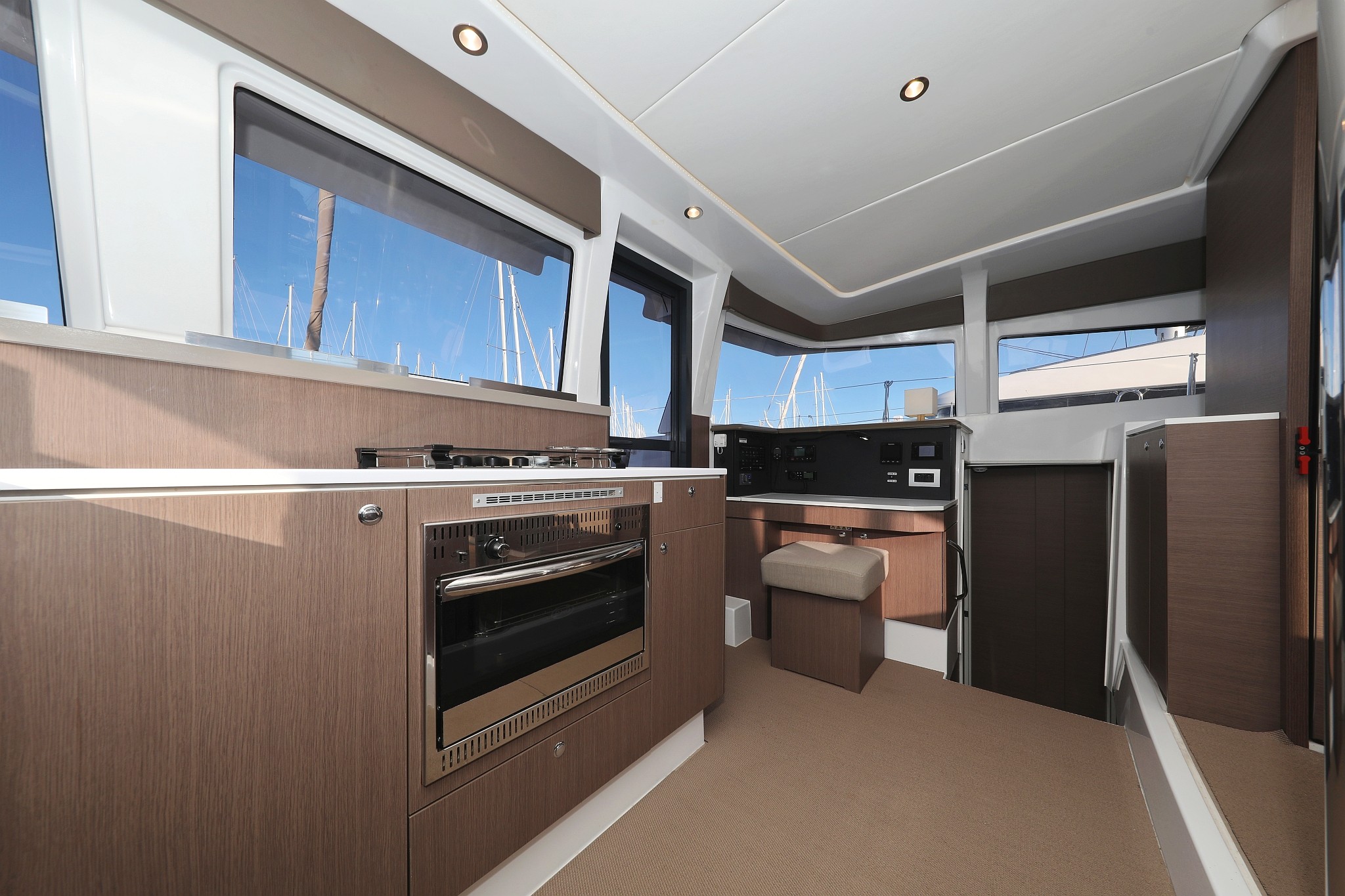 Bali 4.2, Hubble | Yacht Charter Croatia