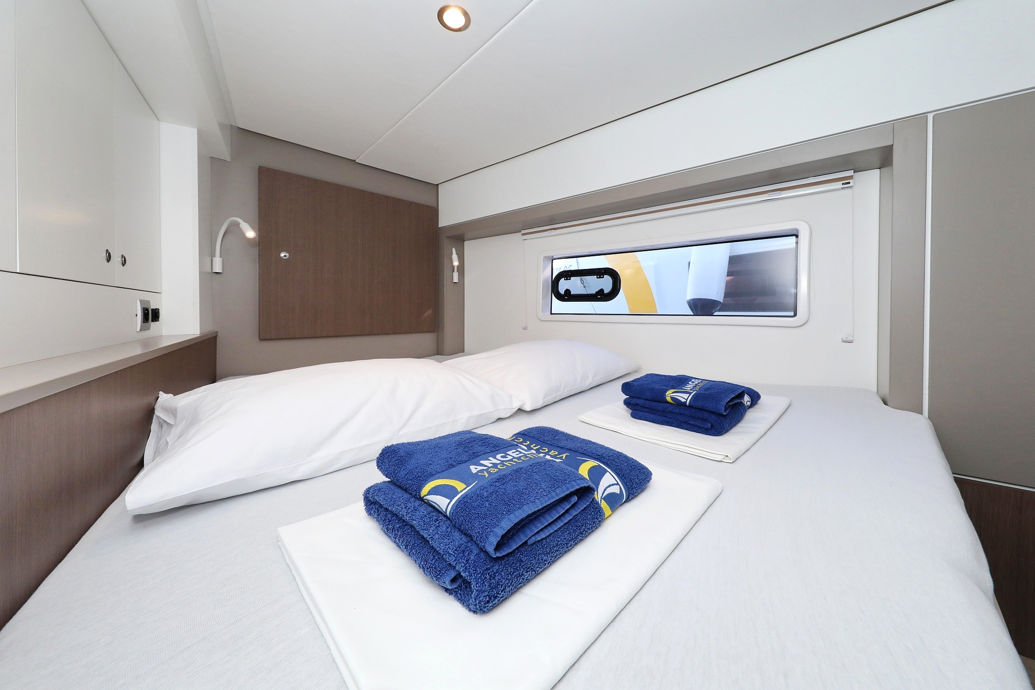 Bali 4.2, Hubble | Yacht Charter Croatia