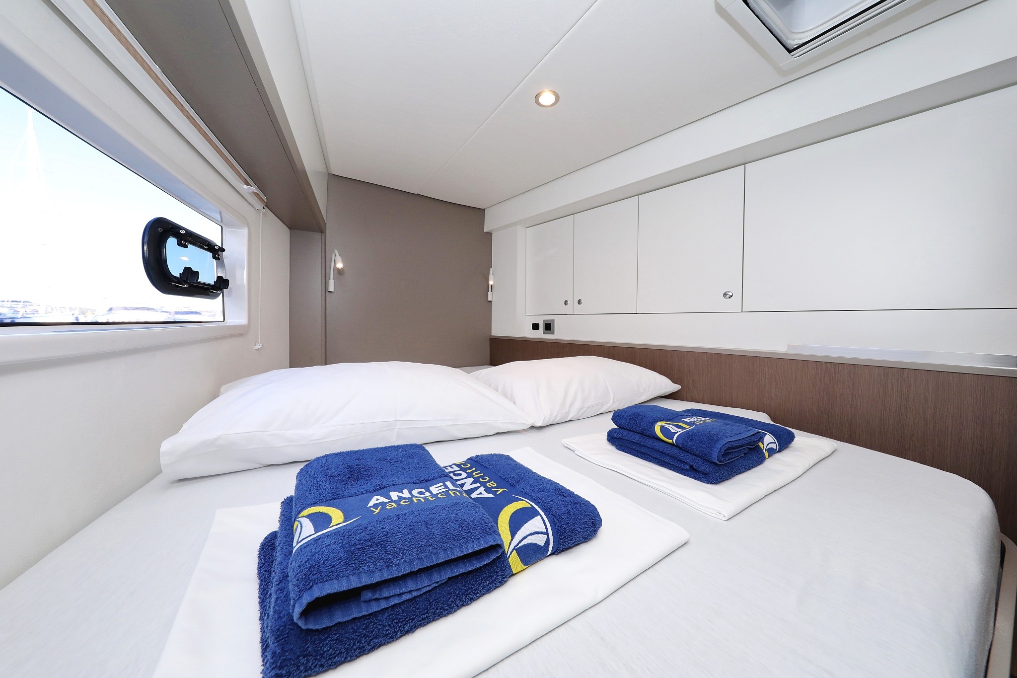 Bali 4.2, Hubble | Yacht Charter Croatia