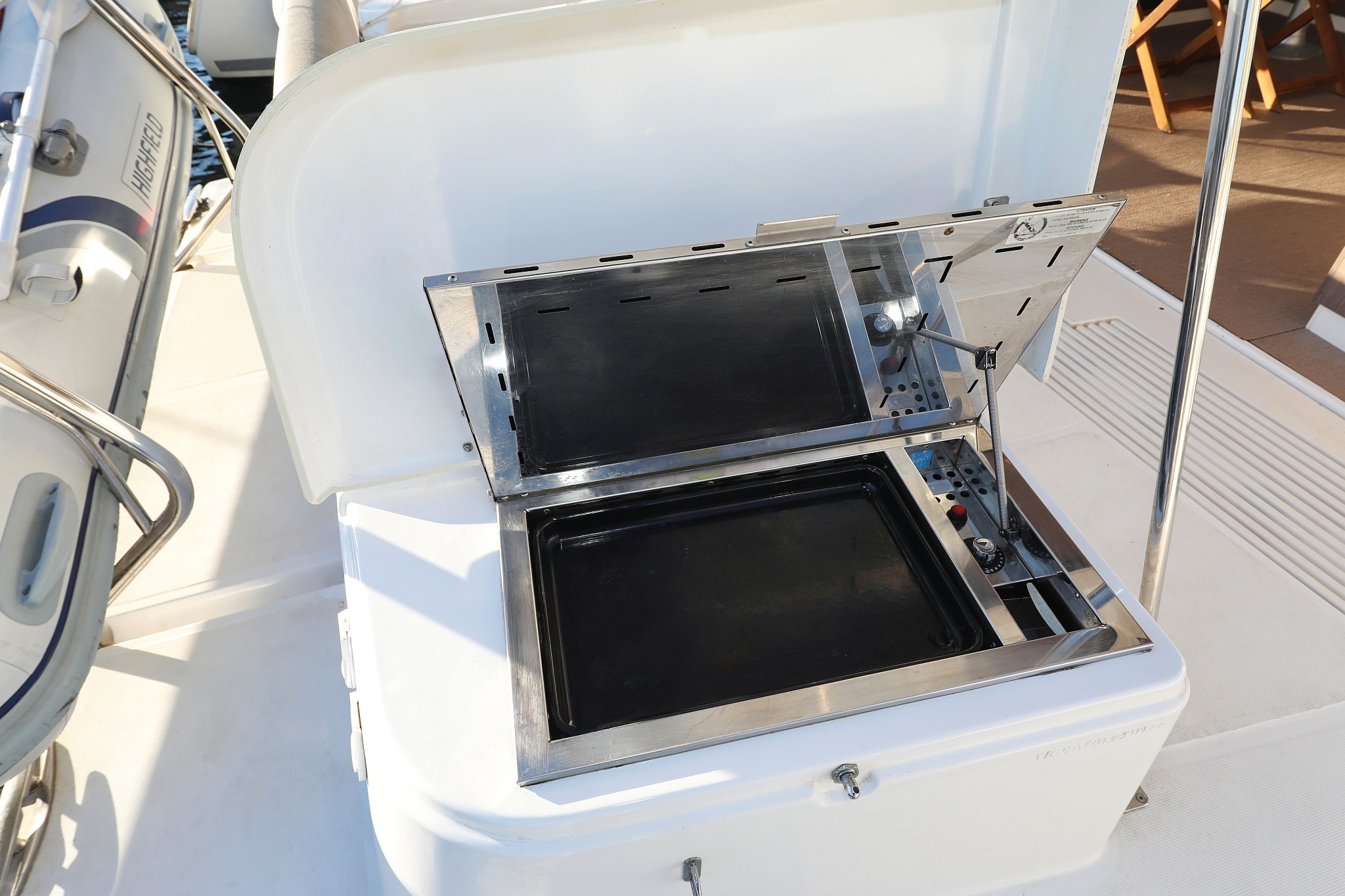 Bali 4.2, Hubble | Yacht Charter Croatia