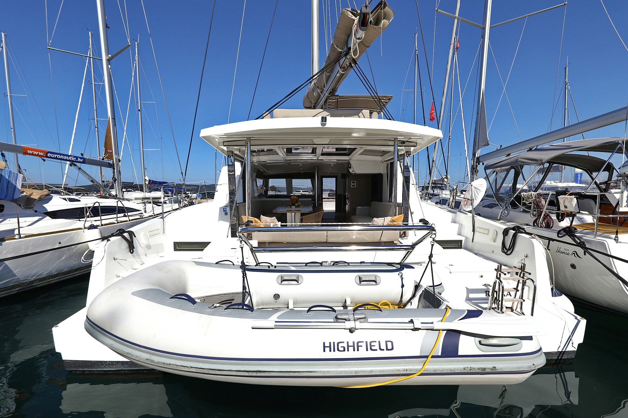 Bali 4.2, Altair | Noleggio di Yacht Croazia
