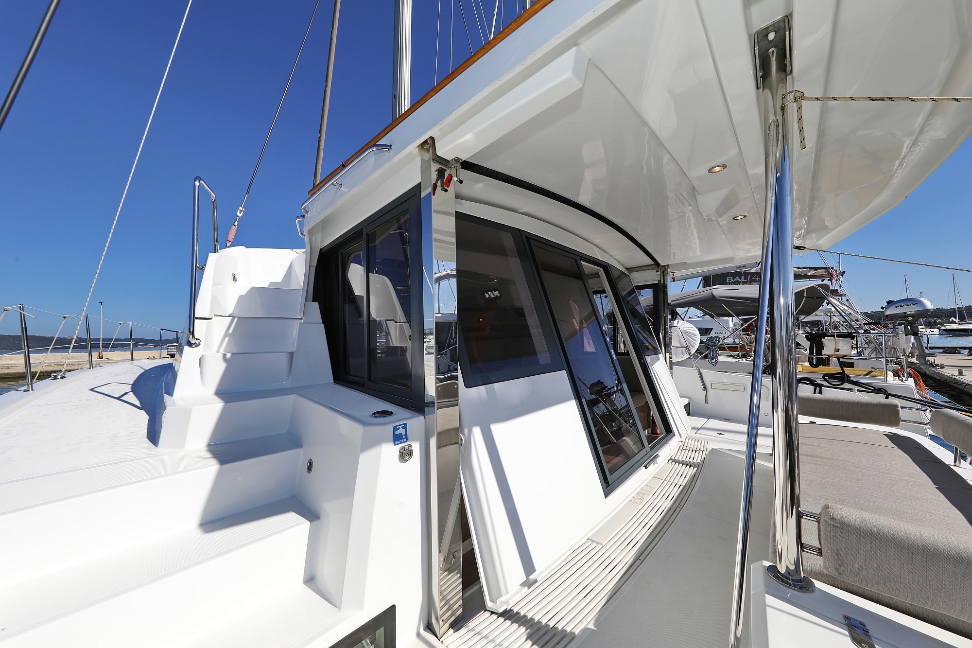 Bali 4.2, Altair | Noleggio di Yacht Croazia