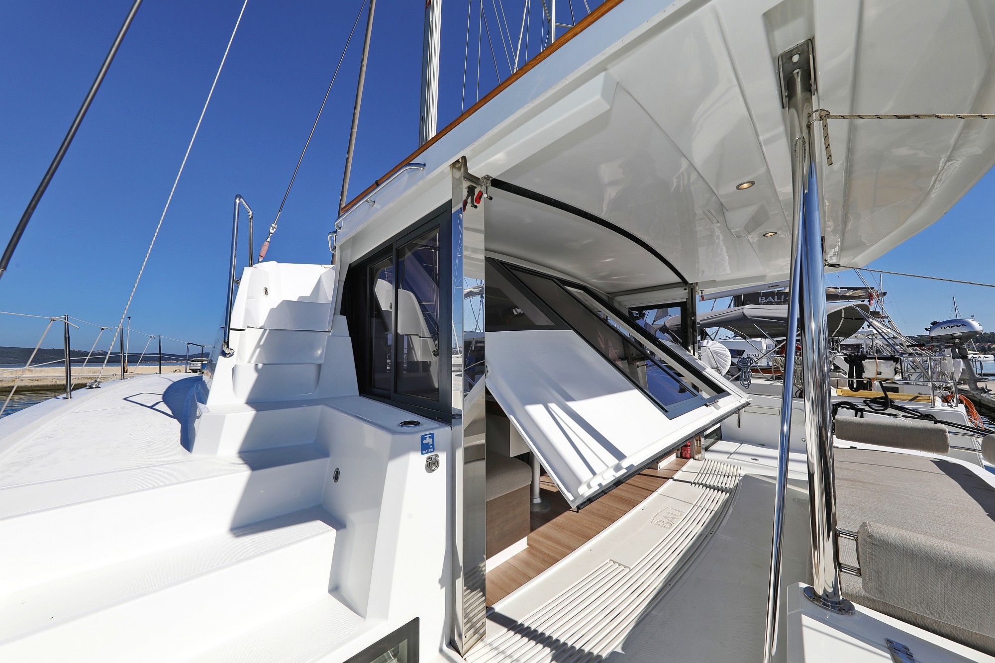 Bali 4.2, Altair | Noleggio di Yacht Croazia
