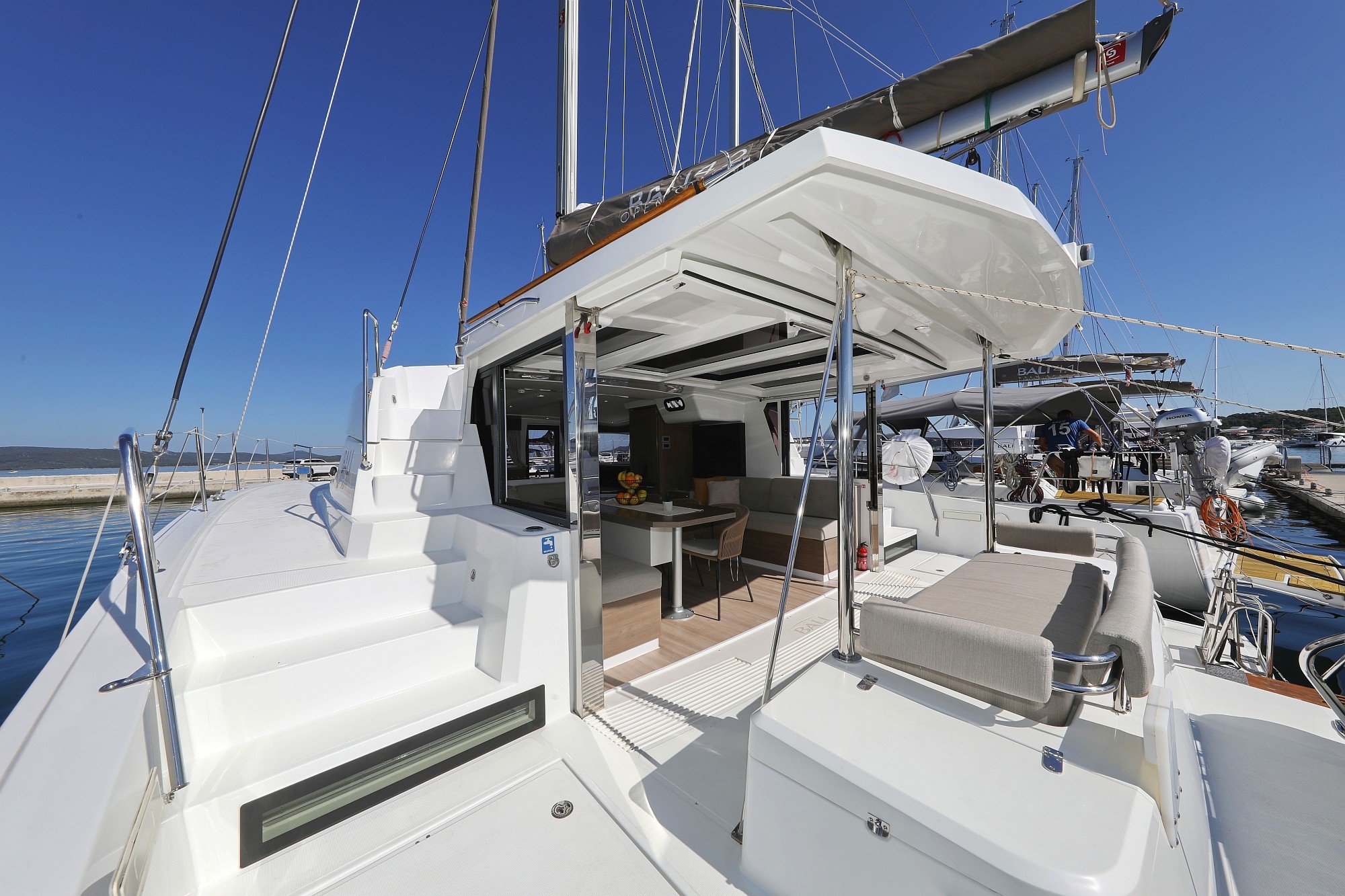 Bali 4.2, Altair | Noleggio di Yacht Croazia