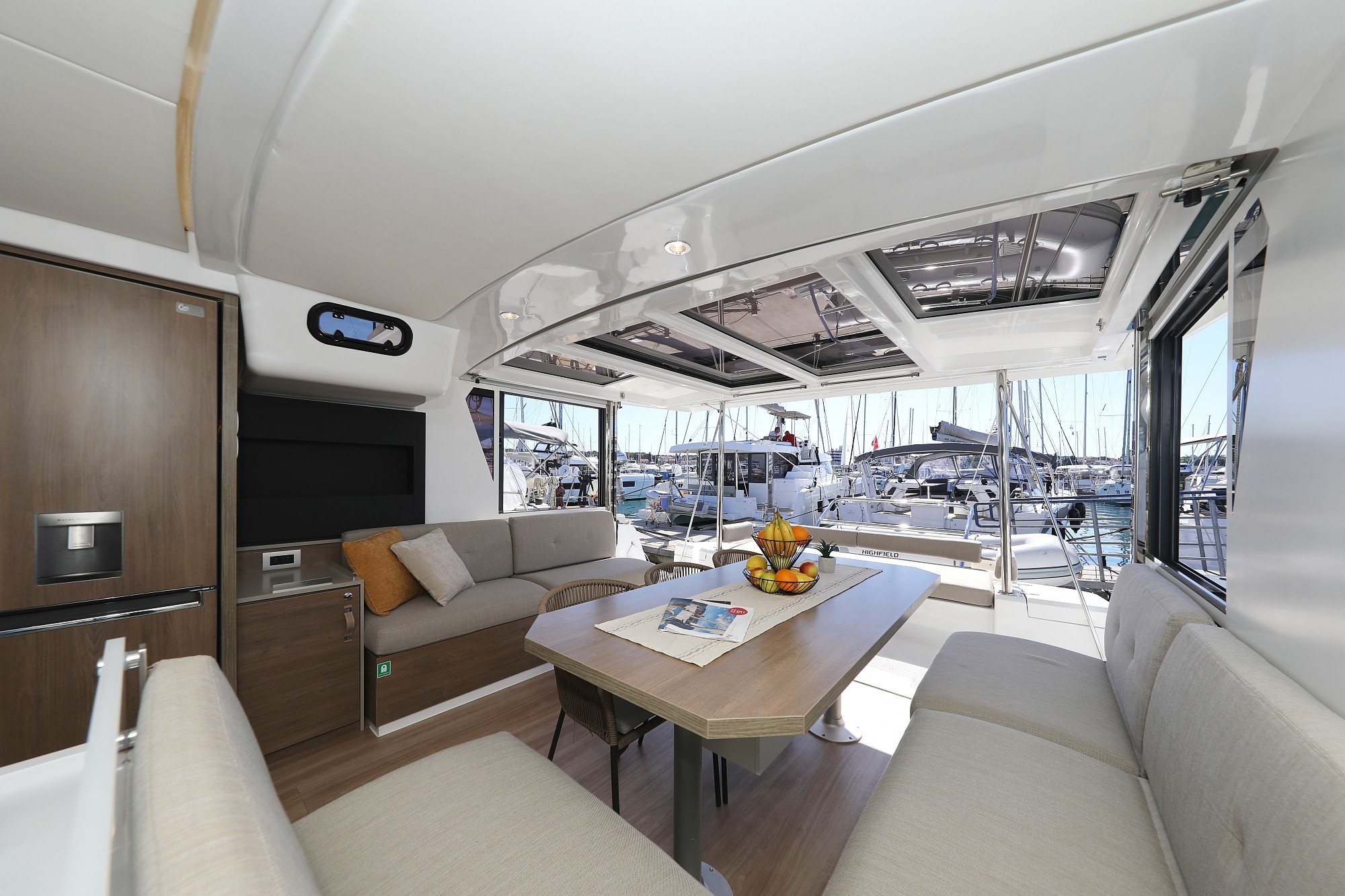 Bali 4.2, Altair | Noleggio di Yacht Croazia
