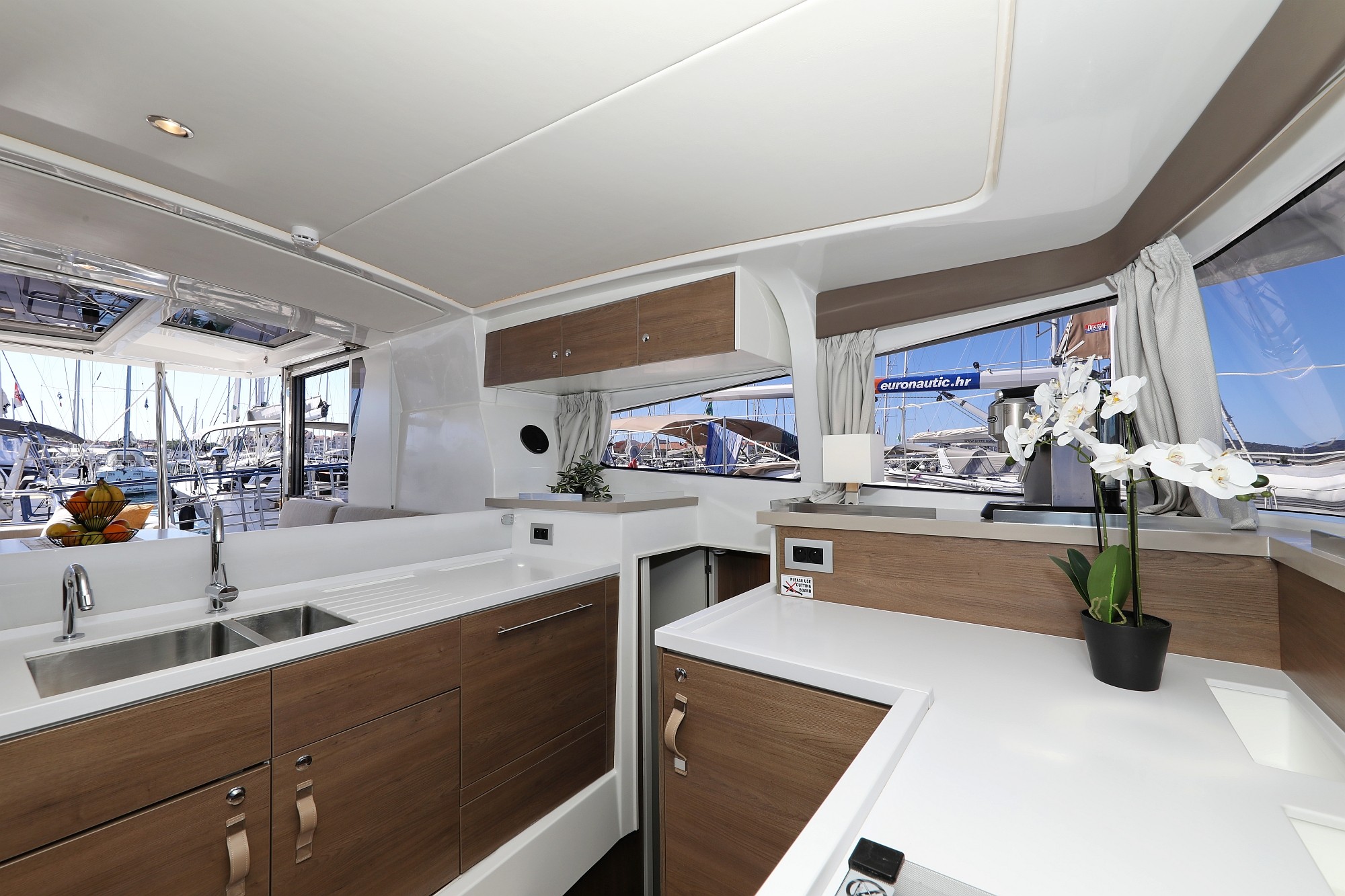 Bali 4.2, Altair | Noleggio di Yacht Croazia