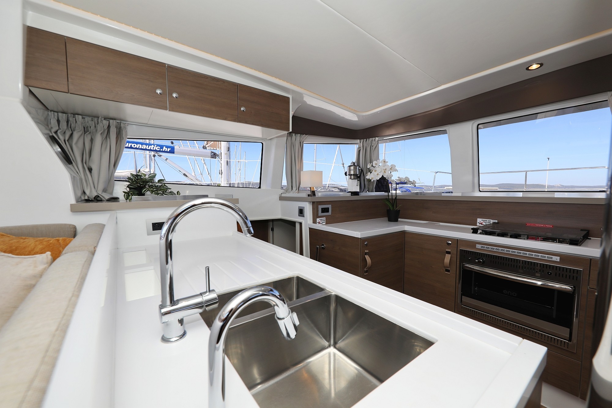 Bali 4.2, Altair | Noleggio di Yacht Croazia