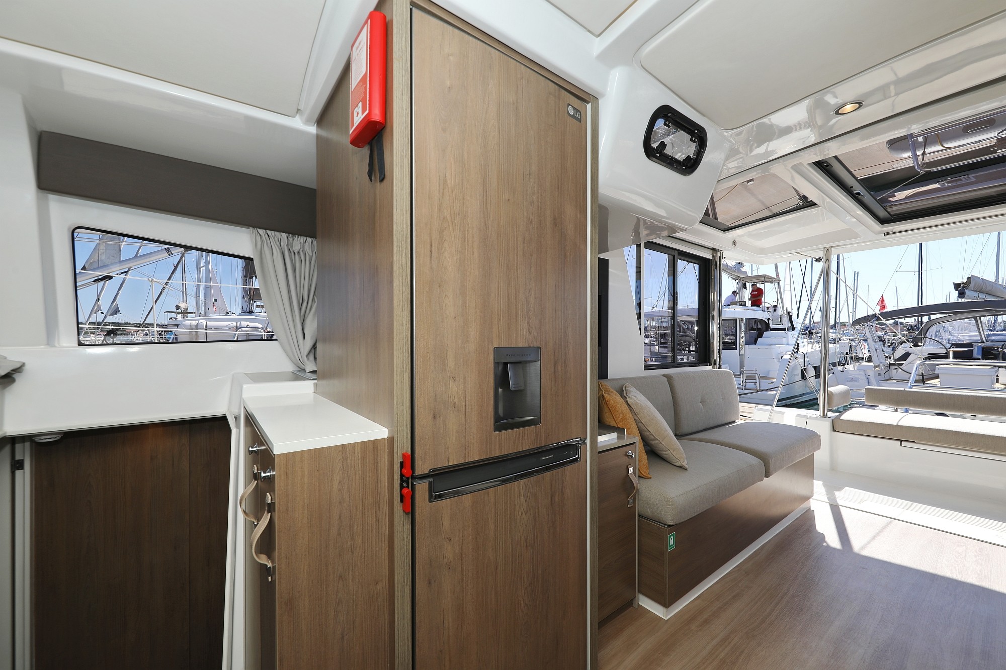 Bali 4.2, Altair | Noleggio di Yacht Croazia