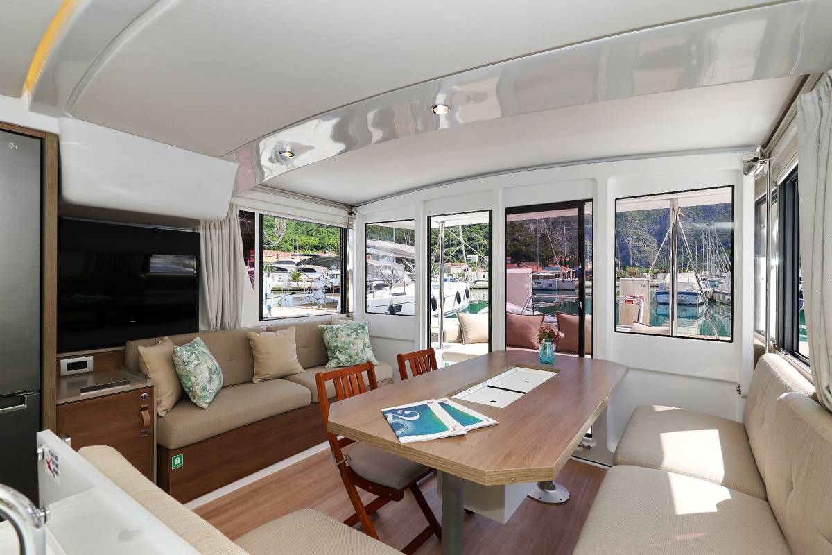 Bali 4.2, Aglaia | Yacht Charter Croatia