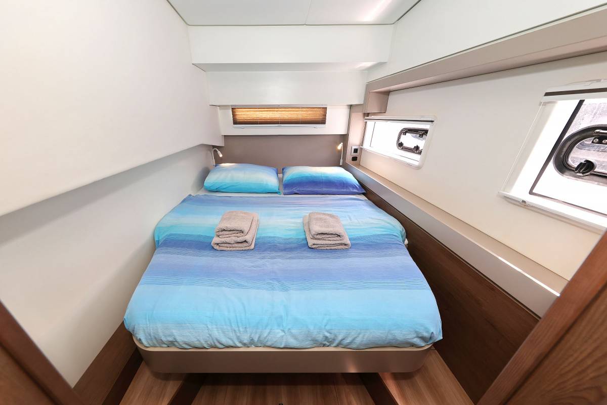 Bali 4.2, Aglaia | Yacht Charter Croatia