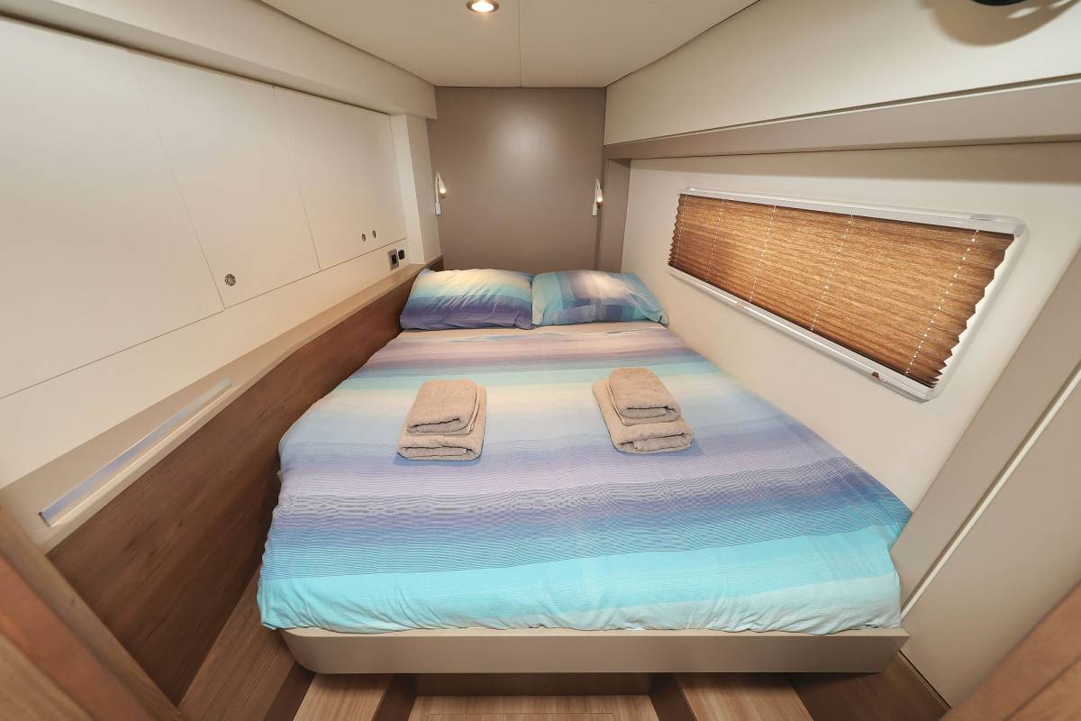 Bali 4.2, Aglaia | Yacht Charter Croatia