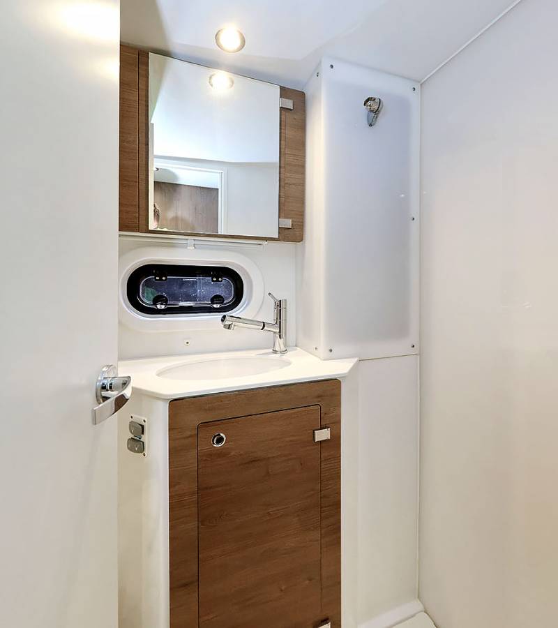 Bali 4.2, Aglaia | Yacht Charter Croatia