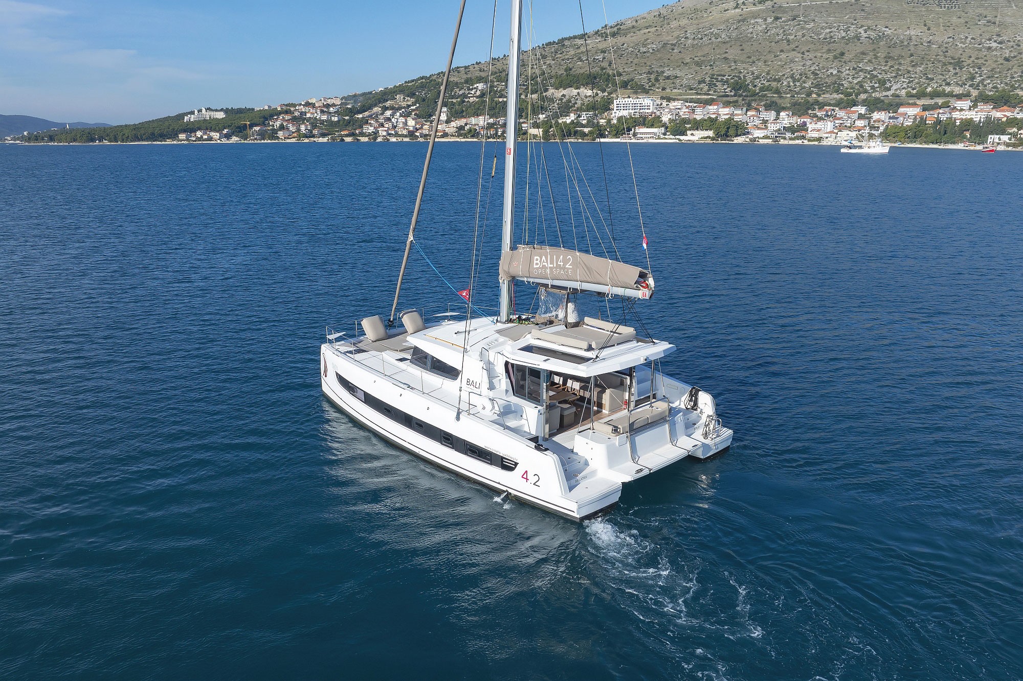 Bali 4.2, Bellatrix | Yacht Charter Croatia