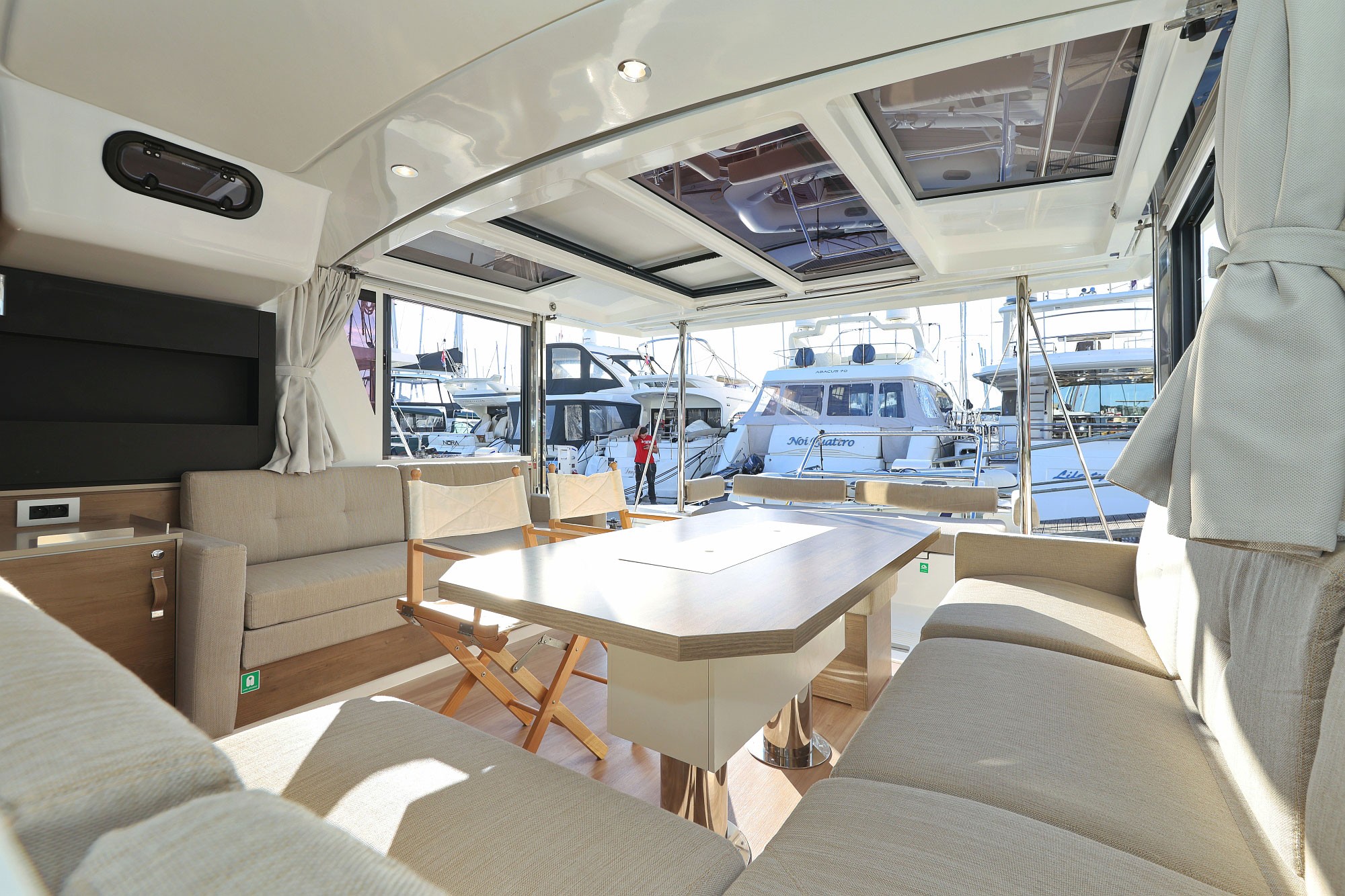Bali 4.2, Bellatrix | Yacht Charter Croatia