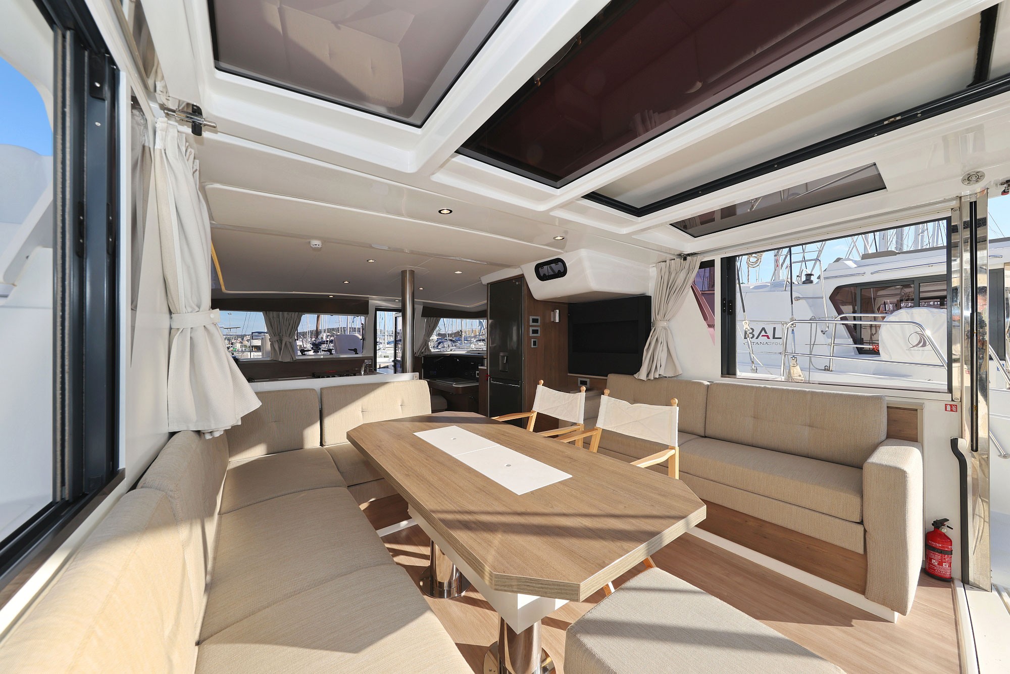 Bali 4.2, Bellatrix | Yacht Charter Croatia
