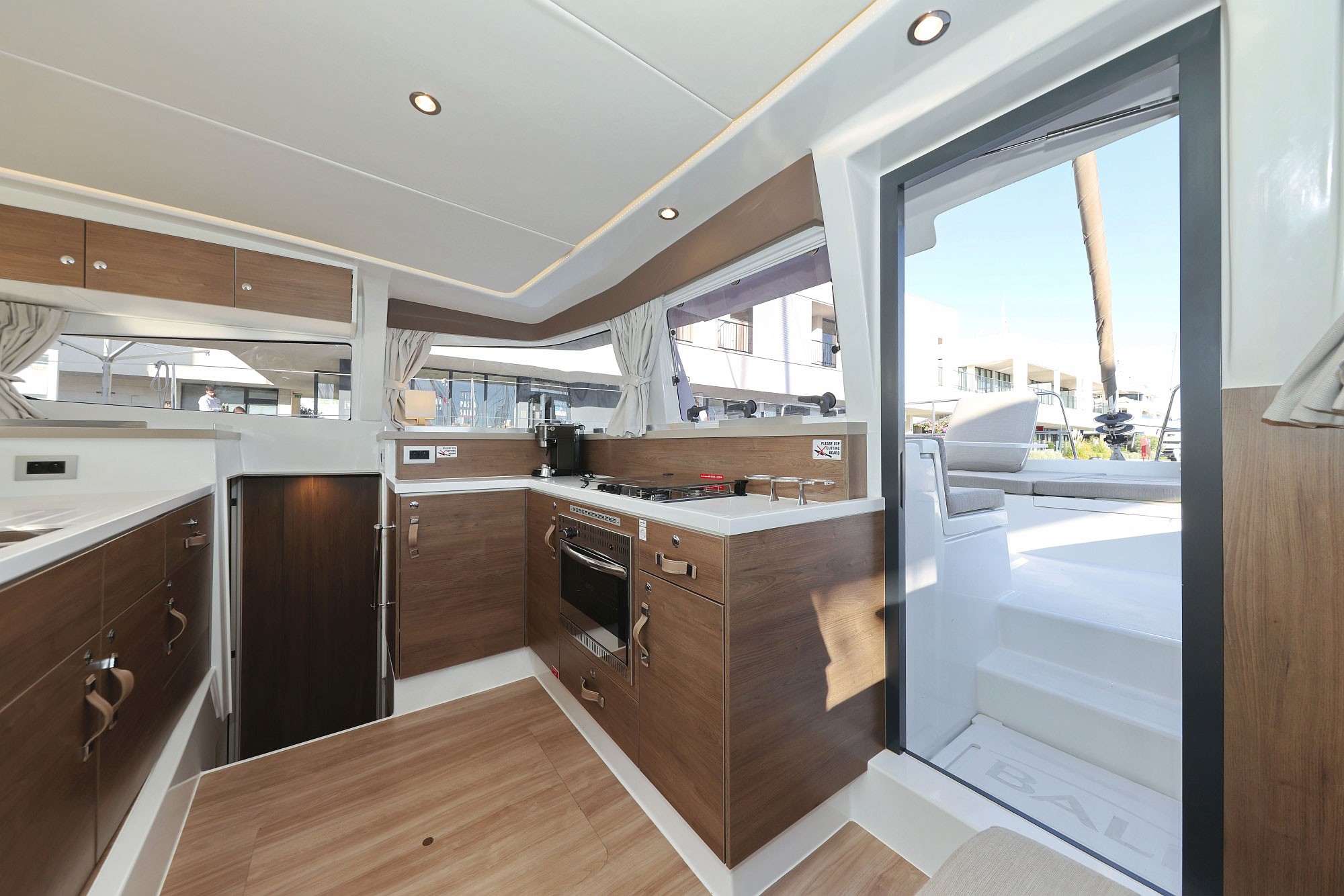 Bali 4.2, Bellatrix | Yacht Charter Croatia