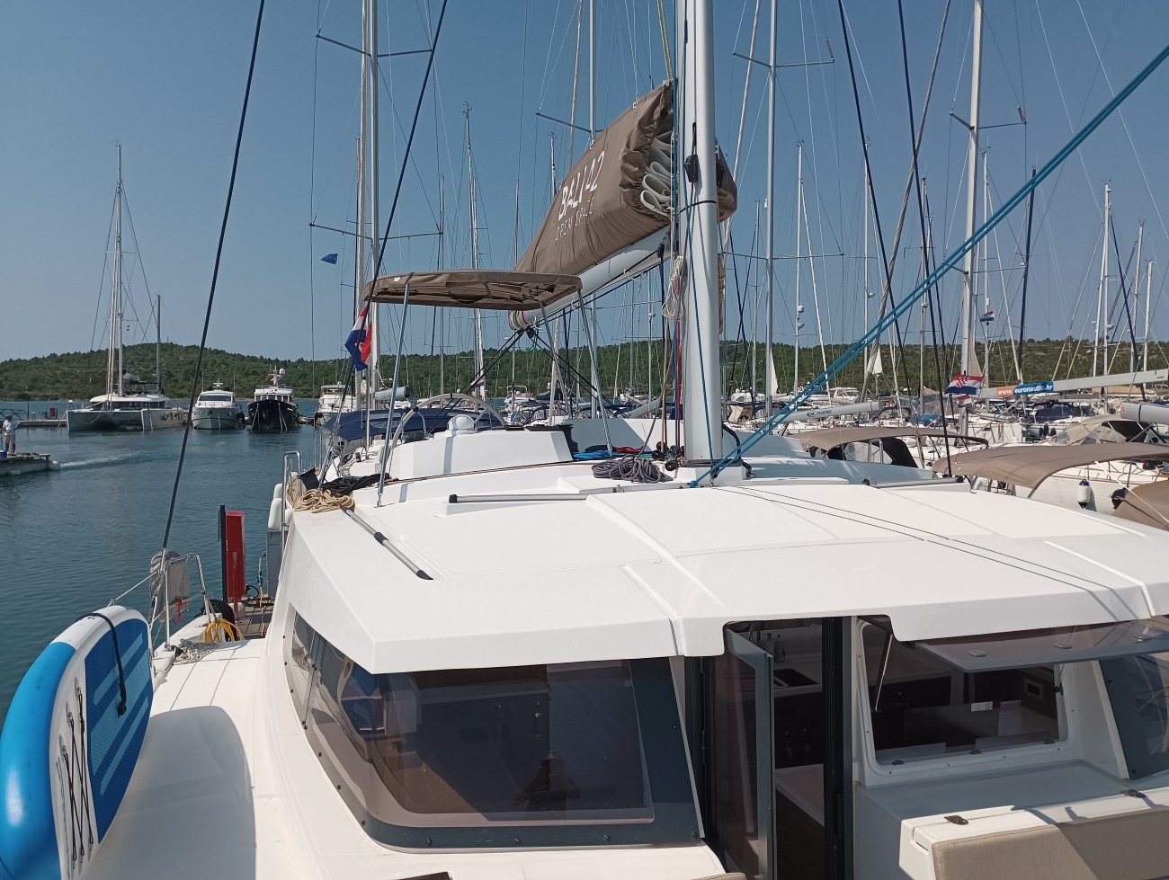 Bali 4.2, Mirjana | Yacht Charter Croatia