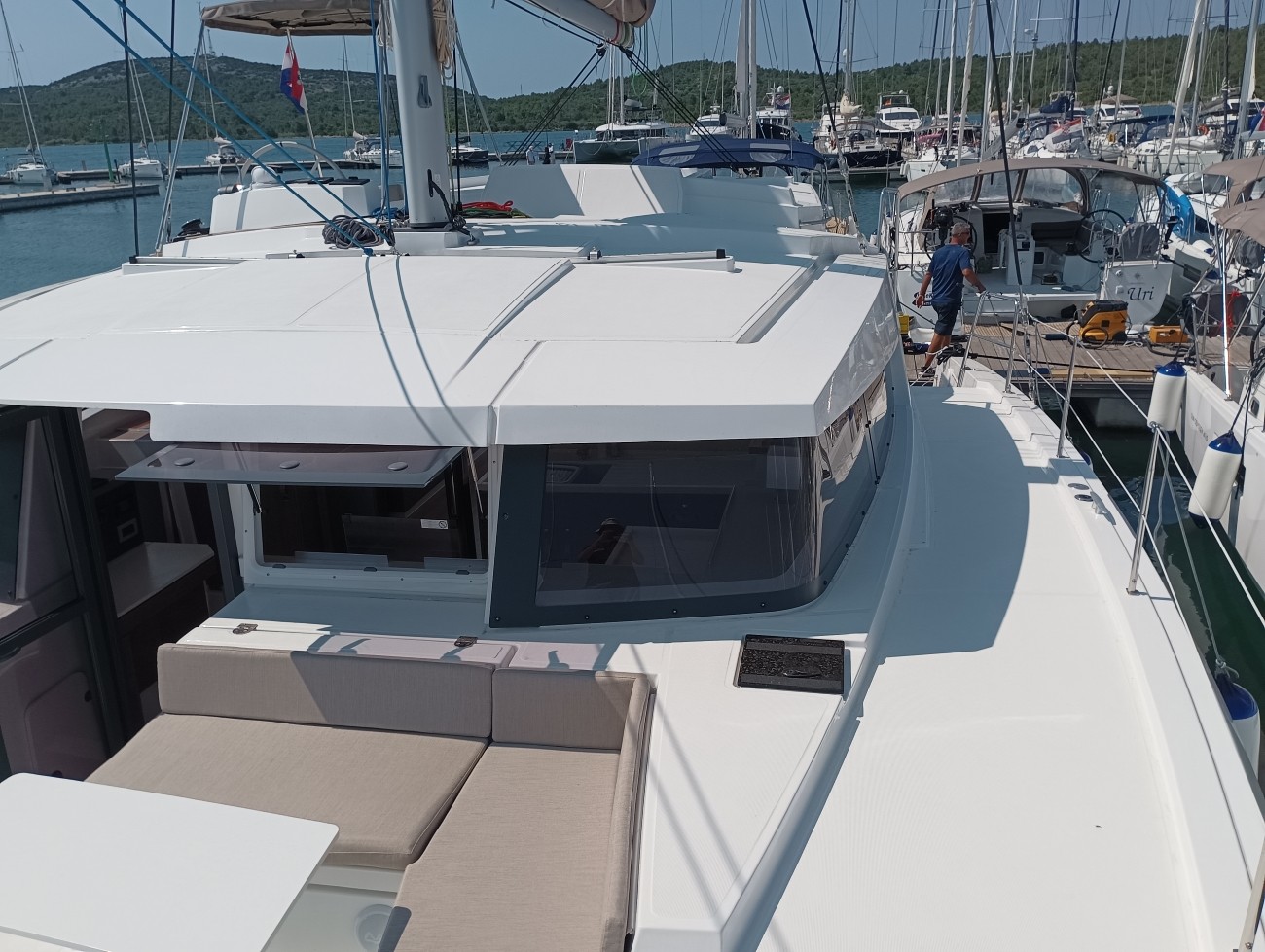Bali 4.2, Mirjana | Yacht Charter Croatia