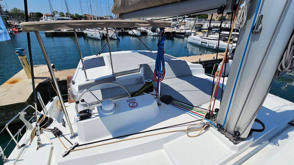 Bali 4.2, Stairway To Heaven | Yacht Charter Croatia