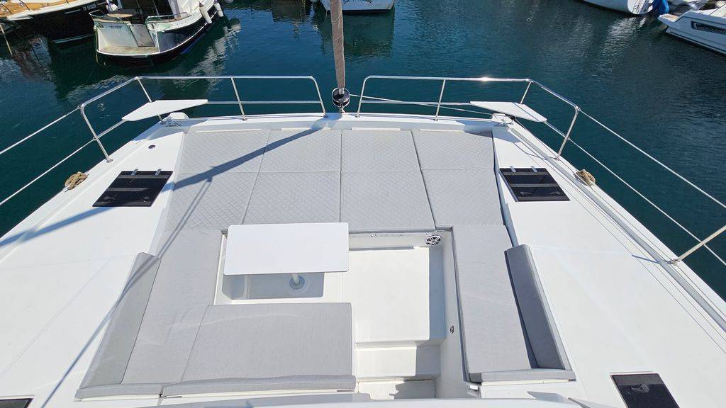 Bali 4.2, Stairway To Heaven | Yacht Charter Croatia