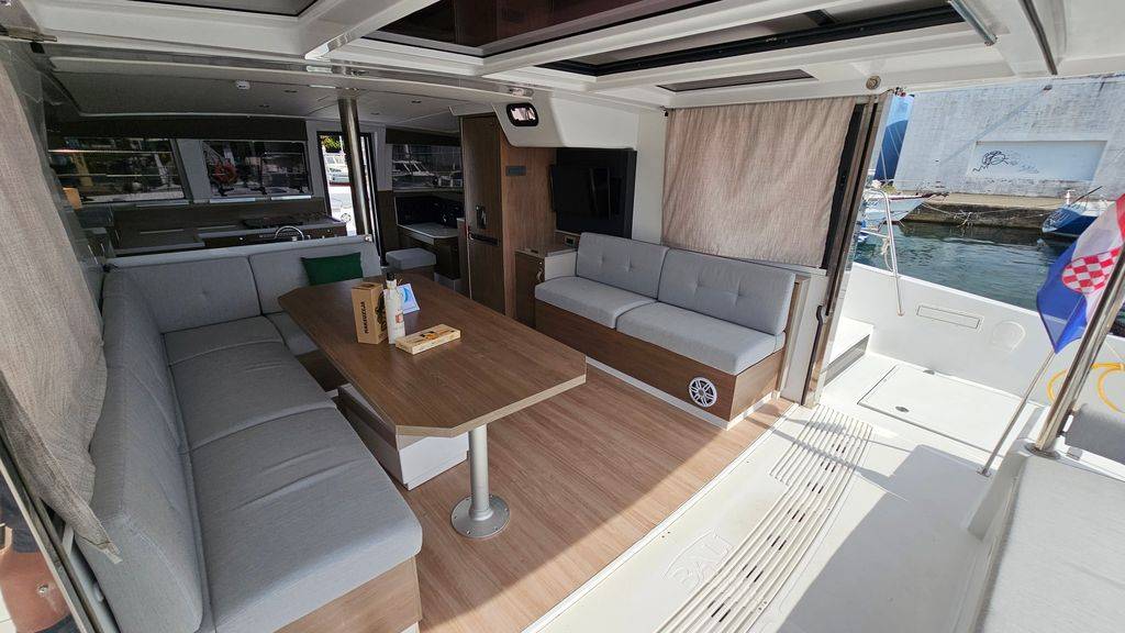 Bali 4.2, Stairway To Heaven | Yacht Charter Croatia
