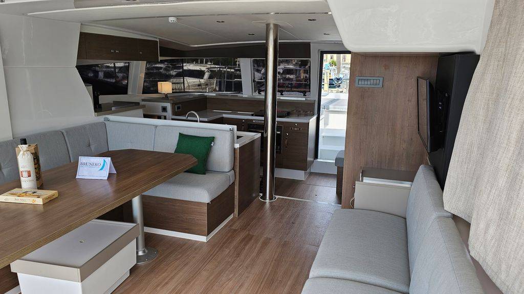 Bali 4.2, Stairway To Heaven | Yacht Charter Croatia
