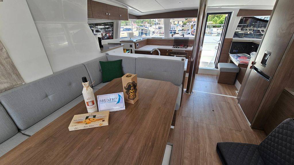 Bali 4.2, Stairway To Heaven | Yacht Charter Croatia