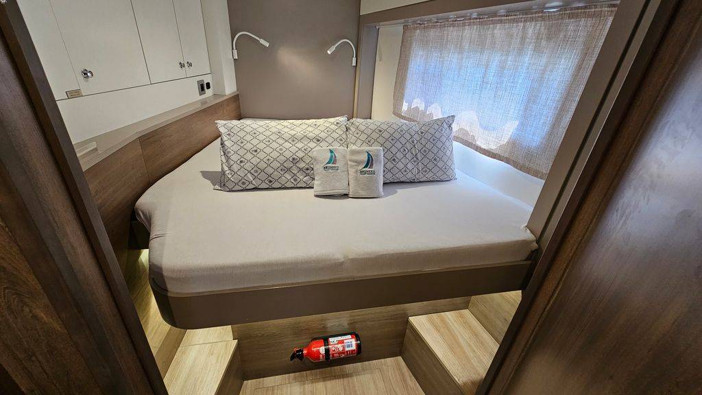 Bali 4.2, Stairway To Heaven | Yacht Charter Croatia