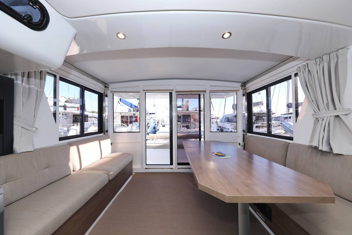 Bali 4.2, Aurora | Yacht Charter Croatia