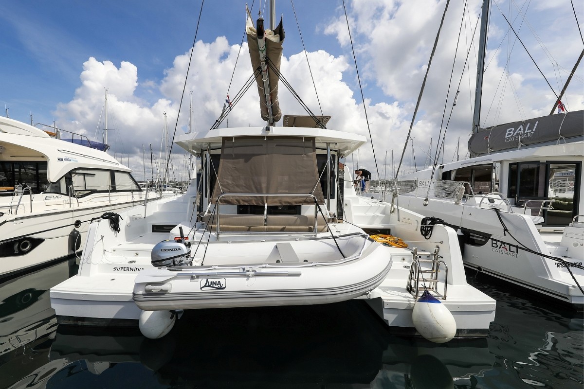 Bali 4.2, Supernova | Yacht Charter Croatia