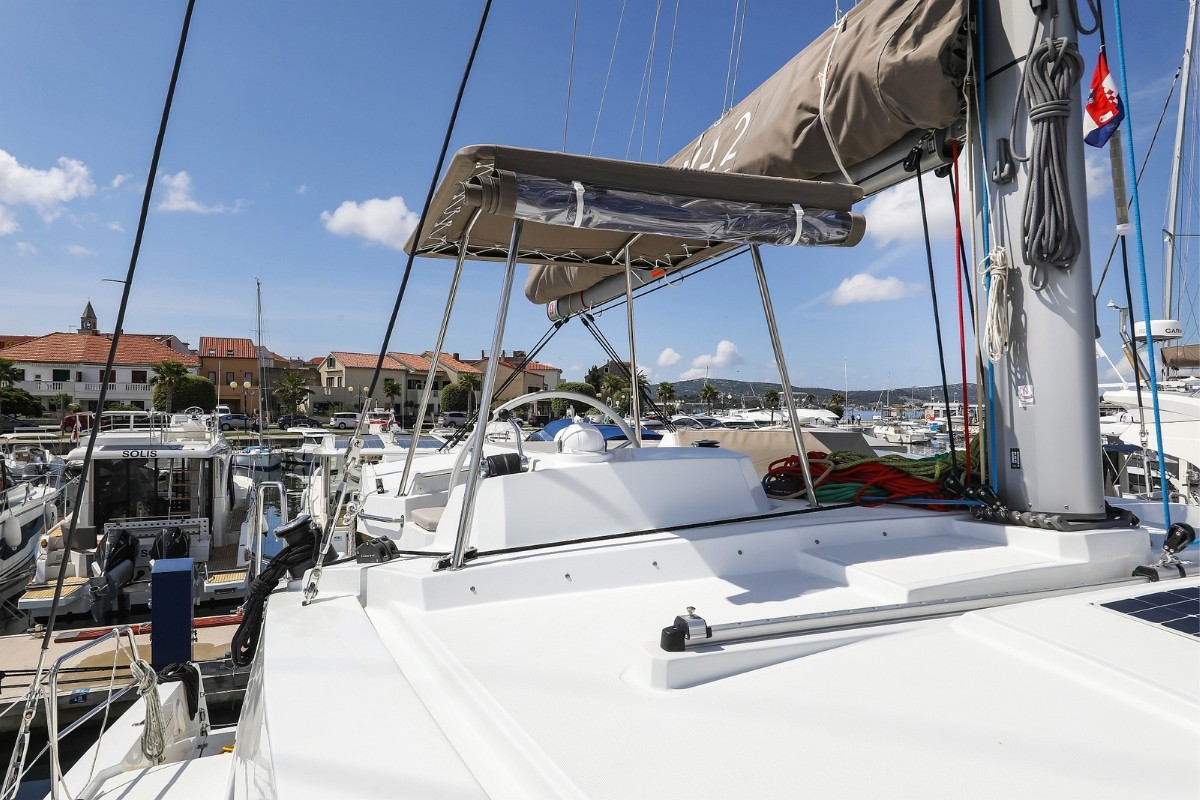 Bali 4.2, Supernova | Yacht Charter Croatia