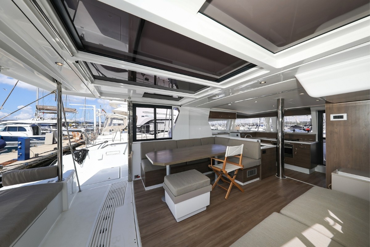 Bali 4.2, Supernova | Yacht Charter Croatia
