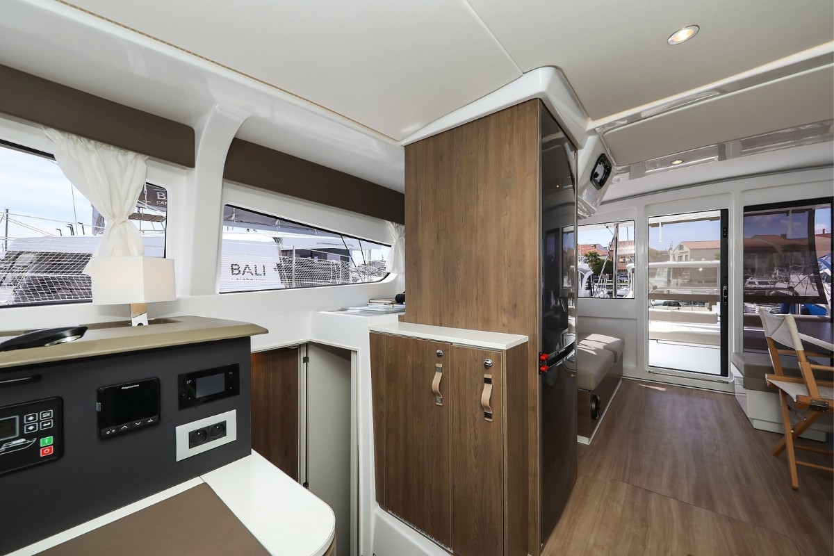 Bali 4.2, Supernova | Yacht Charter Croatia