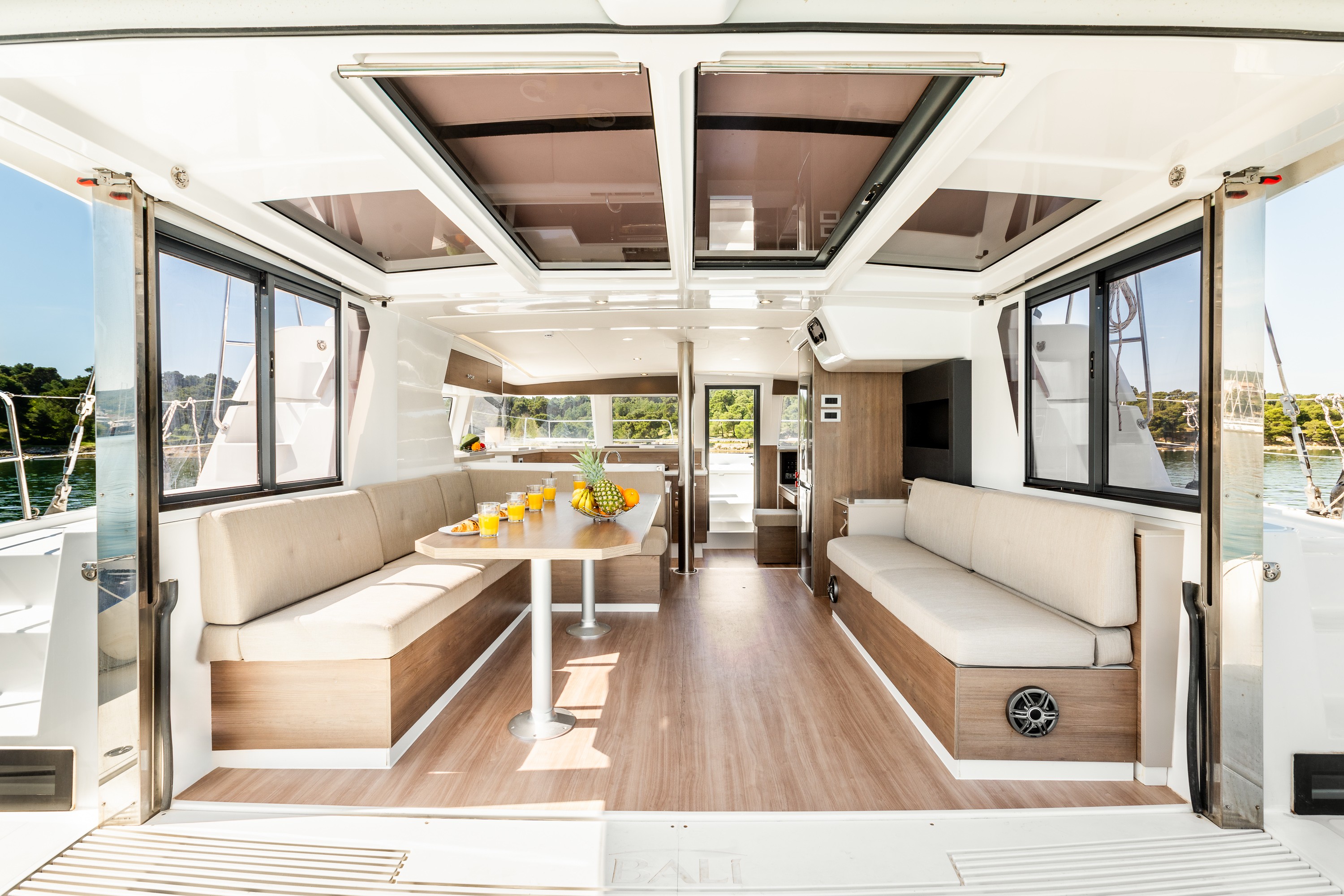 Bali 4.2, Gaming King | Yacht Charter Croatia
